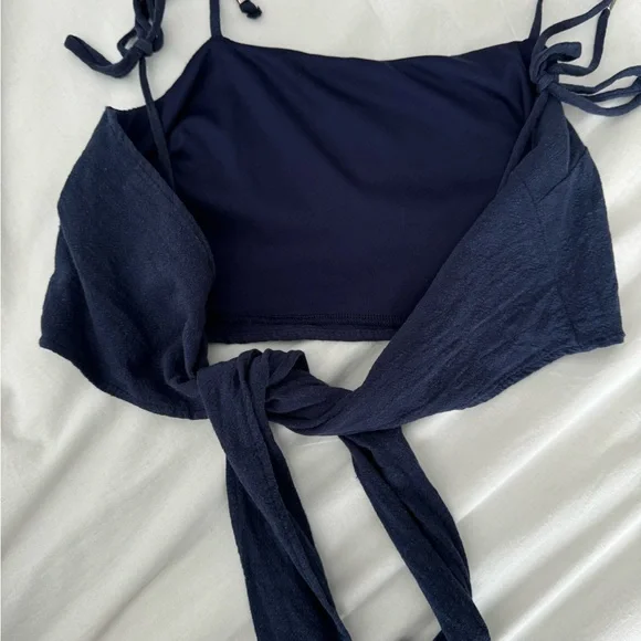 Two piece set - Picture 2 of 3